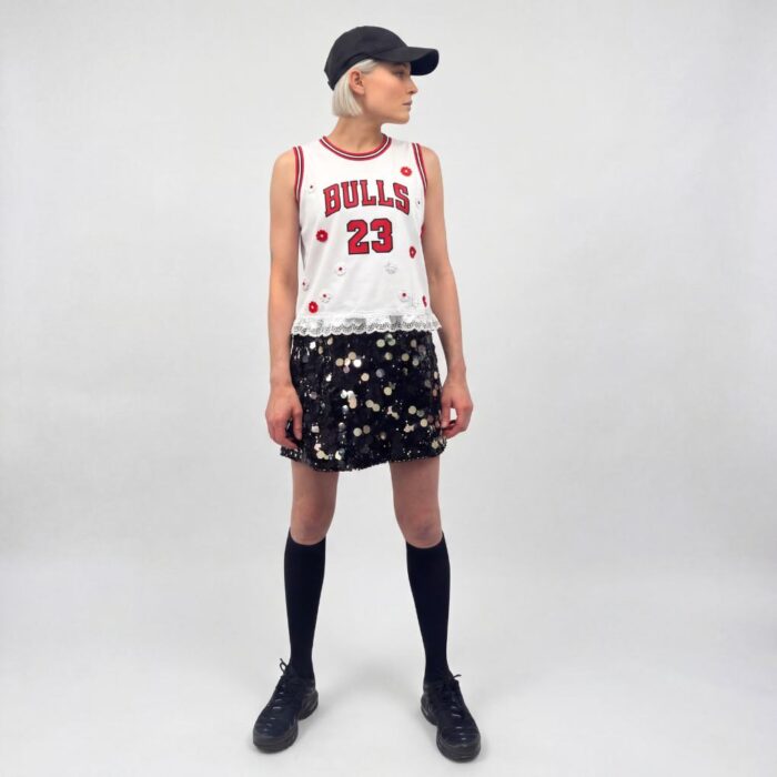 maillot de basket Bulls fleuri upcyclé par Aliona Sama