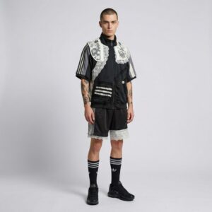 Ensemble Adidas 90's vintage upcyclé par Aliona Sama