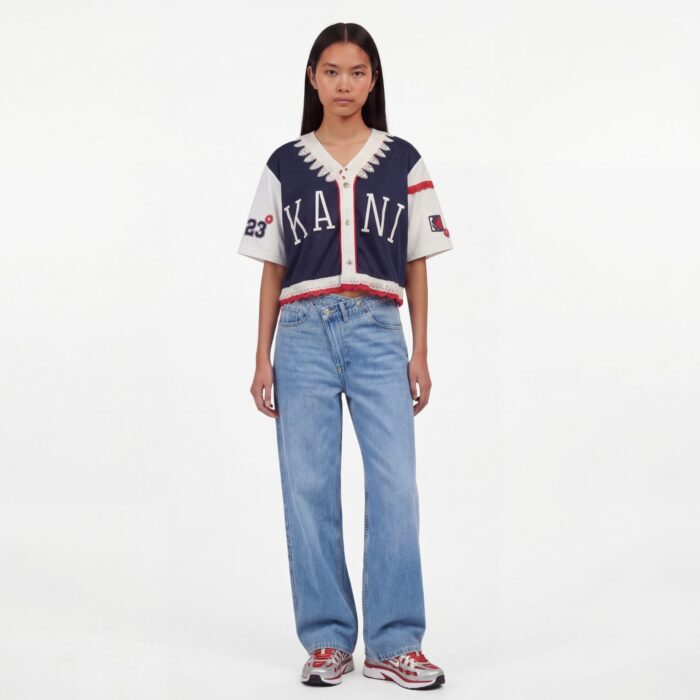 Haut Karl Kani Baseball reworked avec dentelle et fleurs par Aliona Sama